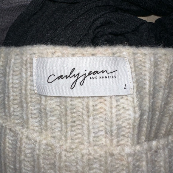 Large Carly Jean Los Angeles oatmeal sweater with cutout detail sleeves new CJLA - Picture 3 of 3